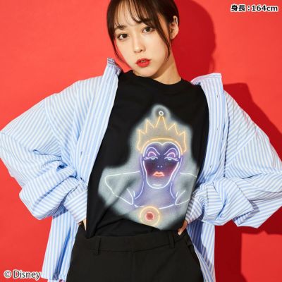 Disney ディズニー 白雪姫 女王 蓄光ｔシャツ L W C Official Online Store パニカムトーキョー公式通販サイト