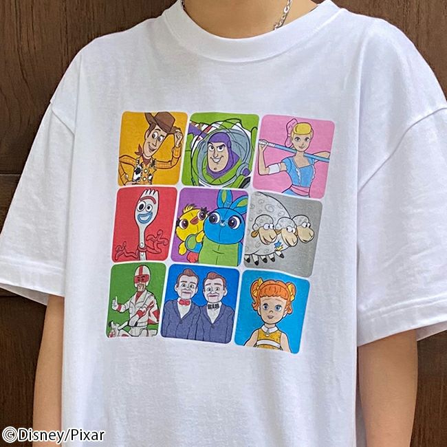 Disney Pixar ディズニー ピクサー トイ ストーリー4 9パネルtシャツ L W C Official Online Store パニカムトーキョー公式通販サイト